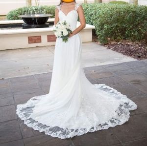 Custom Monique Lhuillier wedding gown